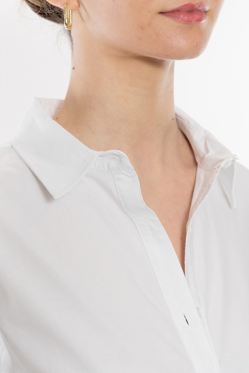 camisa blanca fluida